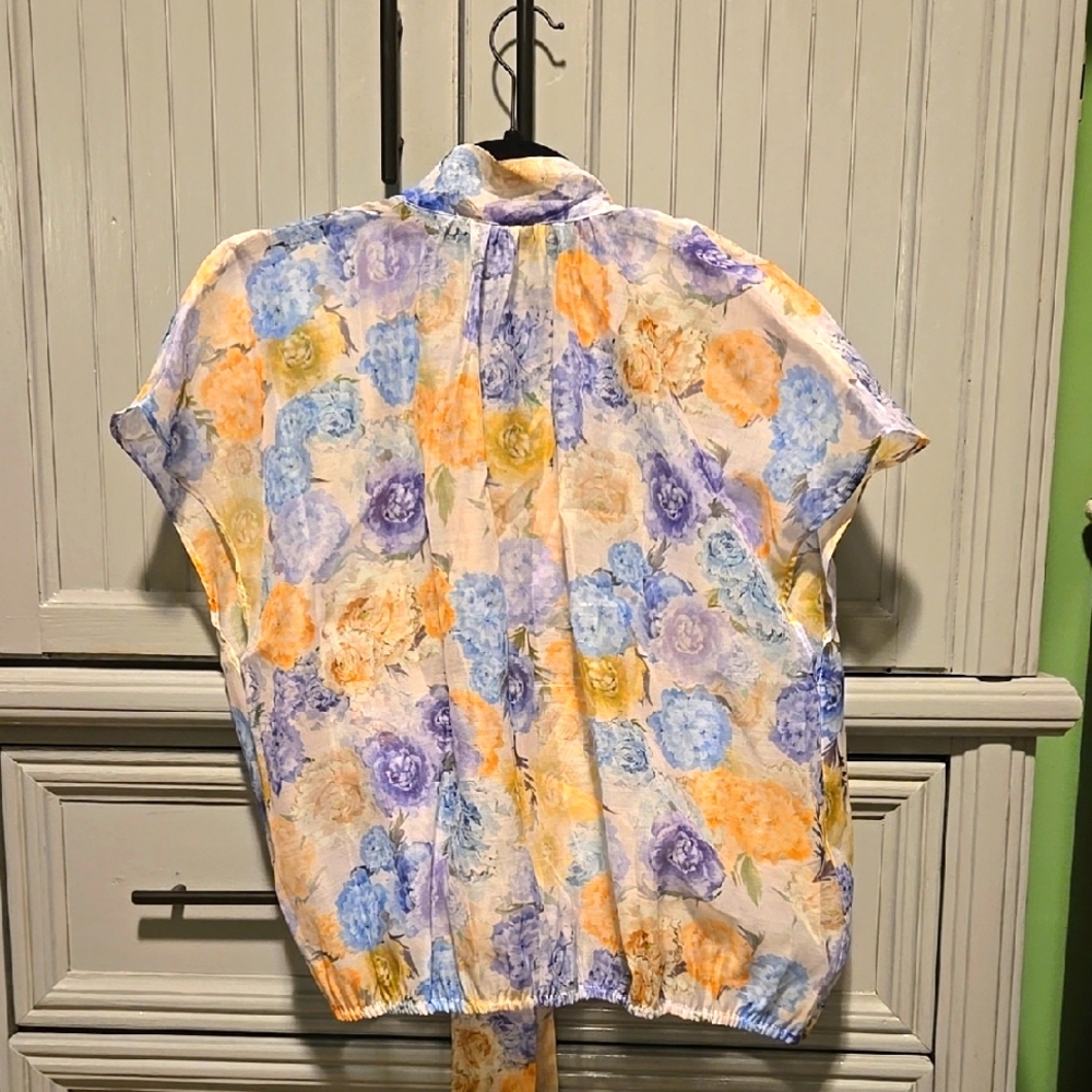 Floral Sheer Open Tie Back Short Sleeve Blouse-Brand New, Size XL